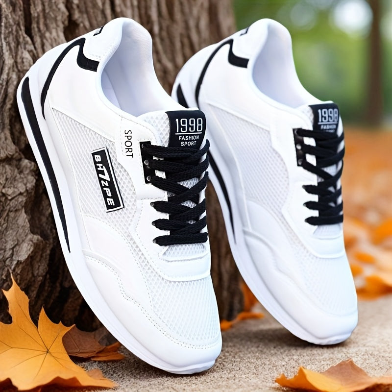 Leichte Herren-Sneaker aus atmungsaktivem Mesh – Weiß mit schwarzen Akzenten, EVA-Innensohle, Gummisohle, ideal für Alltag & Outdoor | Casu