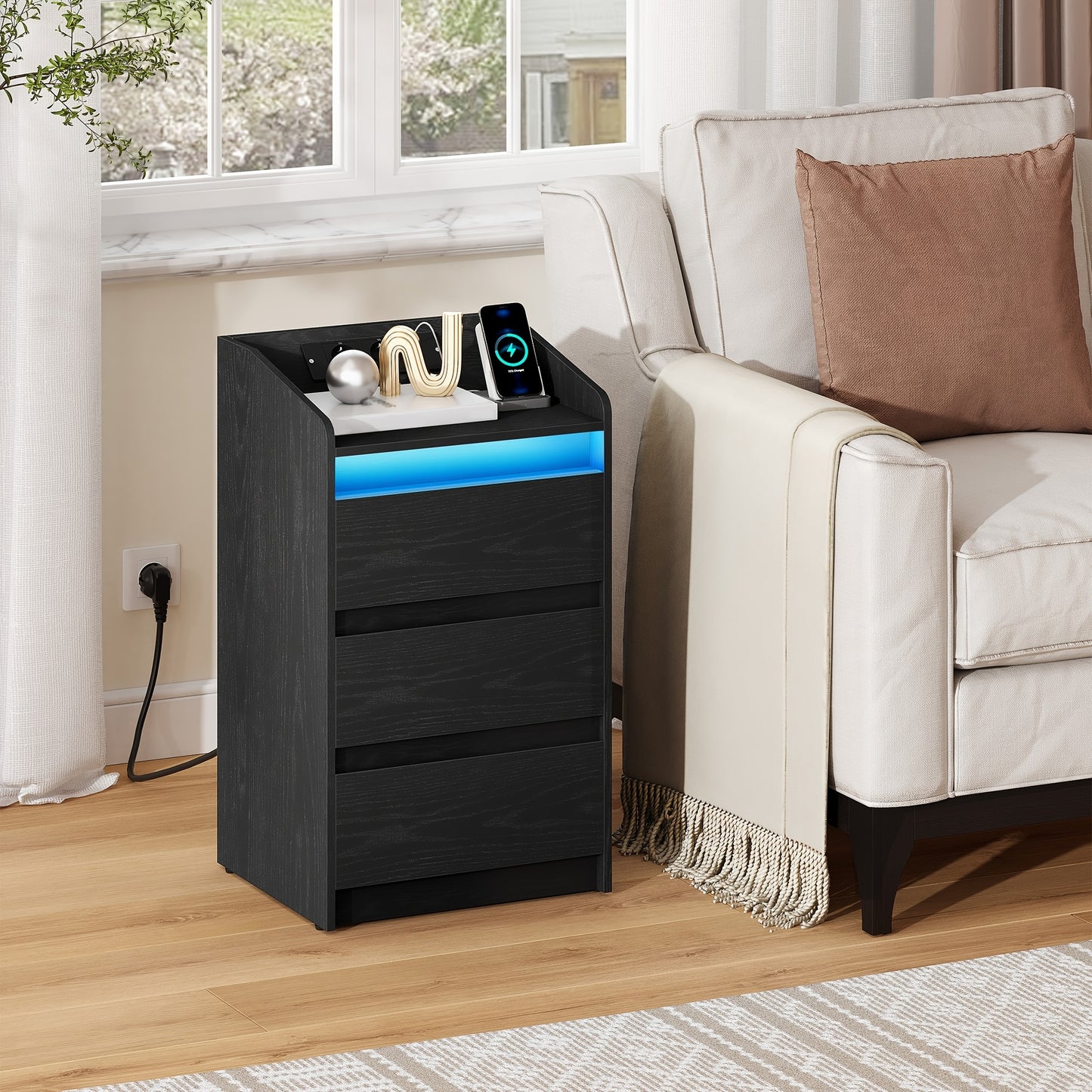 2er-Set Nachttische mit 3 Schubladen, LED-Licht & Ladestation – 2 Steckdosen, 2 USB-Ports, Weiß, ideal für Schlafzimmer & Wohnzimmer, montierbar
