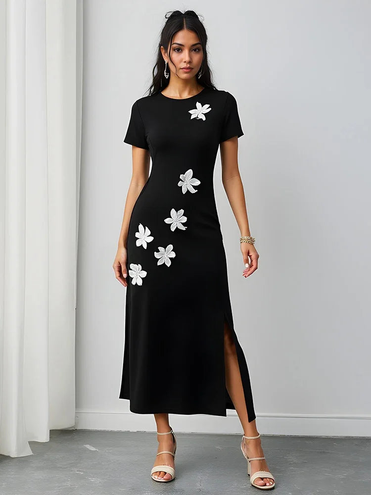 Rafiah – Sommerliches Blumenkleid mit Seitenschlitz