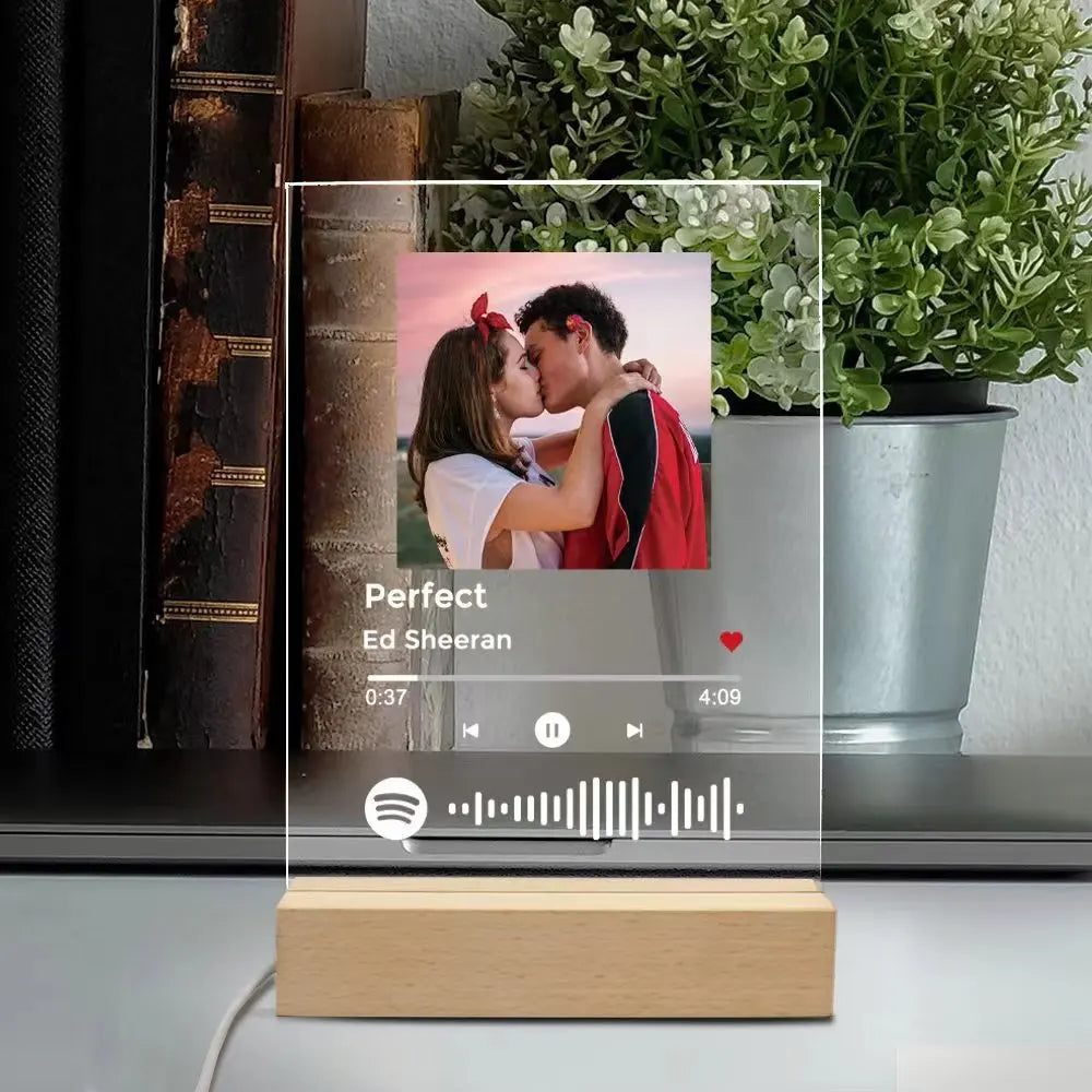 Personalisierte Geschenke – Einzigartige Erinnerungen für Mama, Paare & mehr - FUXL-Shopify
