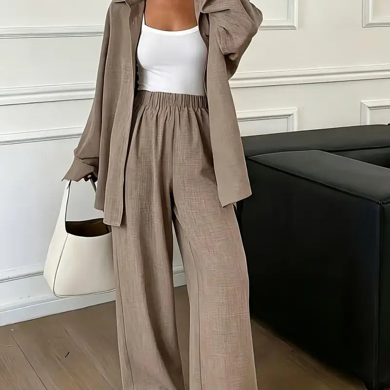Beige leinenmix-hose mit weitem bein und hoher taille im elegantes damen-set frühjahr herbst in coffee brown ton