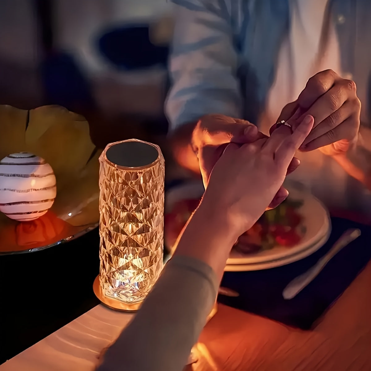Romantische Szene mit Rose Crystal Tischlampe – 16 Farben, Touch & Fernbedienung, USB, dimmbar, Geschenkidee für Zuhause & Events.