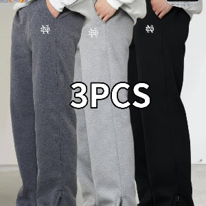 Detailansicht bestickte Winterhose aus Polyester mit leicht elastischem Stoff und geradem Bein