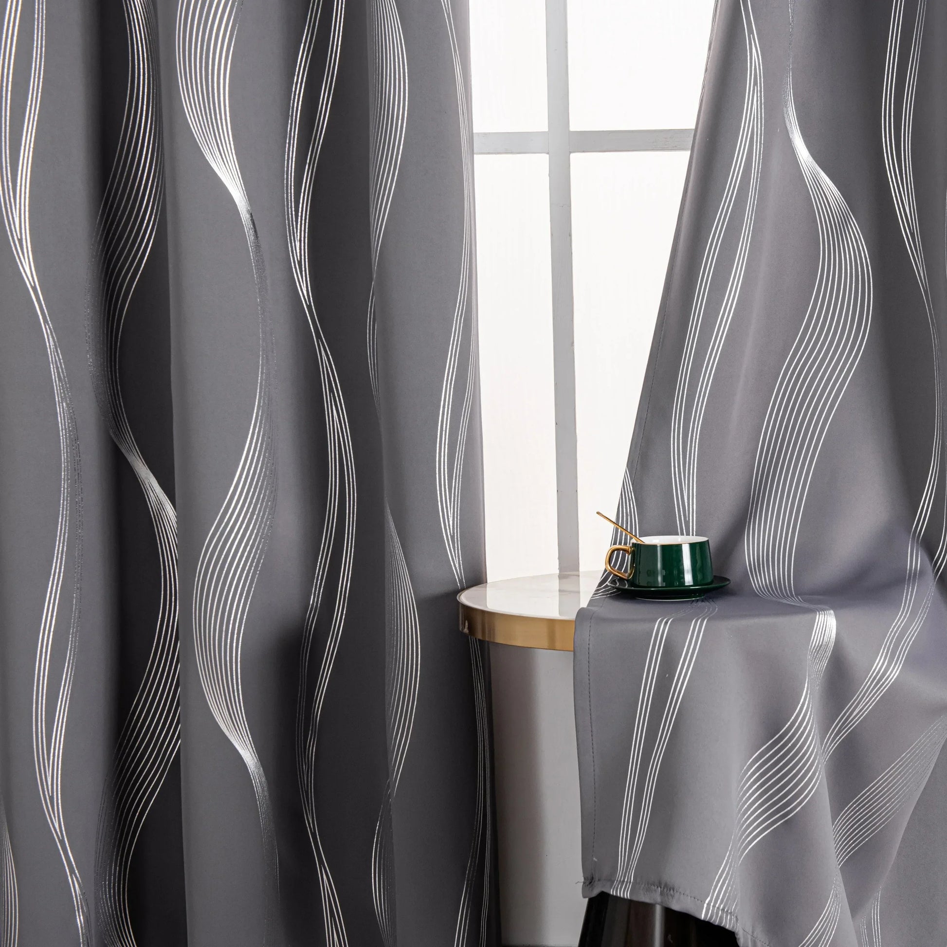 Verdunkelungsvorhänge mit Ösen - Geometrische Wellen-Muster Silber - 213cm Lang, Blickdicht & Wärmeisolierend (2er Set) - FUXLShop