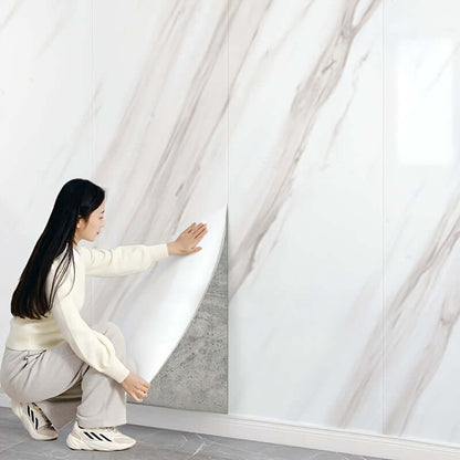 3D Marmor Tapetenrolle – Selbstklebender Schaumstoff-Sticker mit Alufolie, wasserfest & abnehmbar – Für Küche, Bad, Schlafzimmer & Möbeloberflächen - FUXLShop