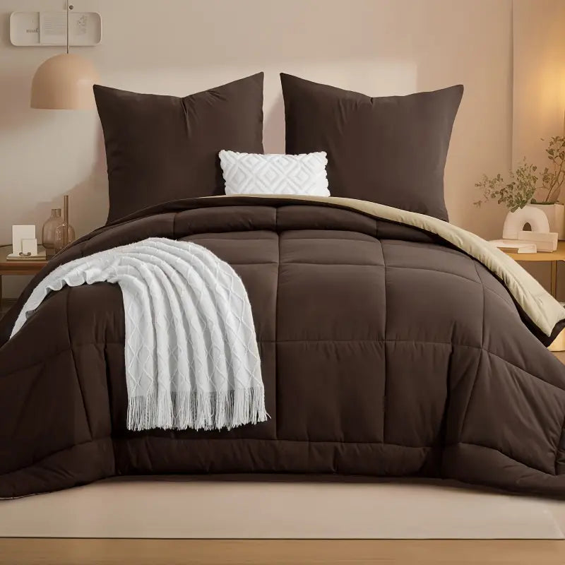 Wendbares steppdecken-set braun mit cremefarbener wendeseite und weißer, strukturierter tagesdecke online bestellen ideal als geschenkideen