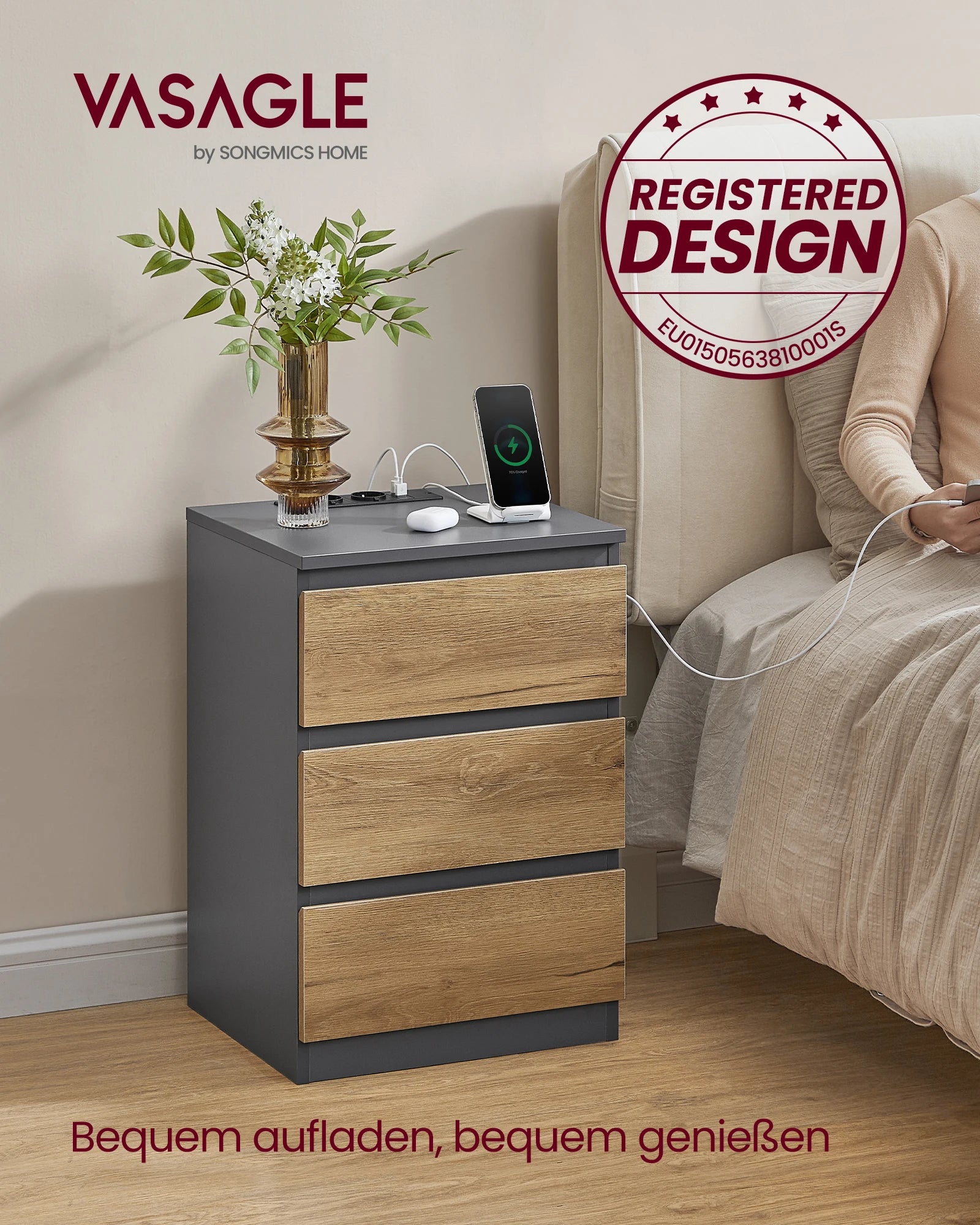 VASAGLE Nachttisch 2er Set mit integrierter Steckdosenleiste und 3 Schubladen

