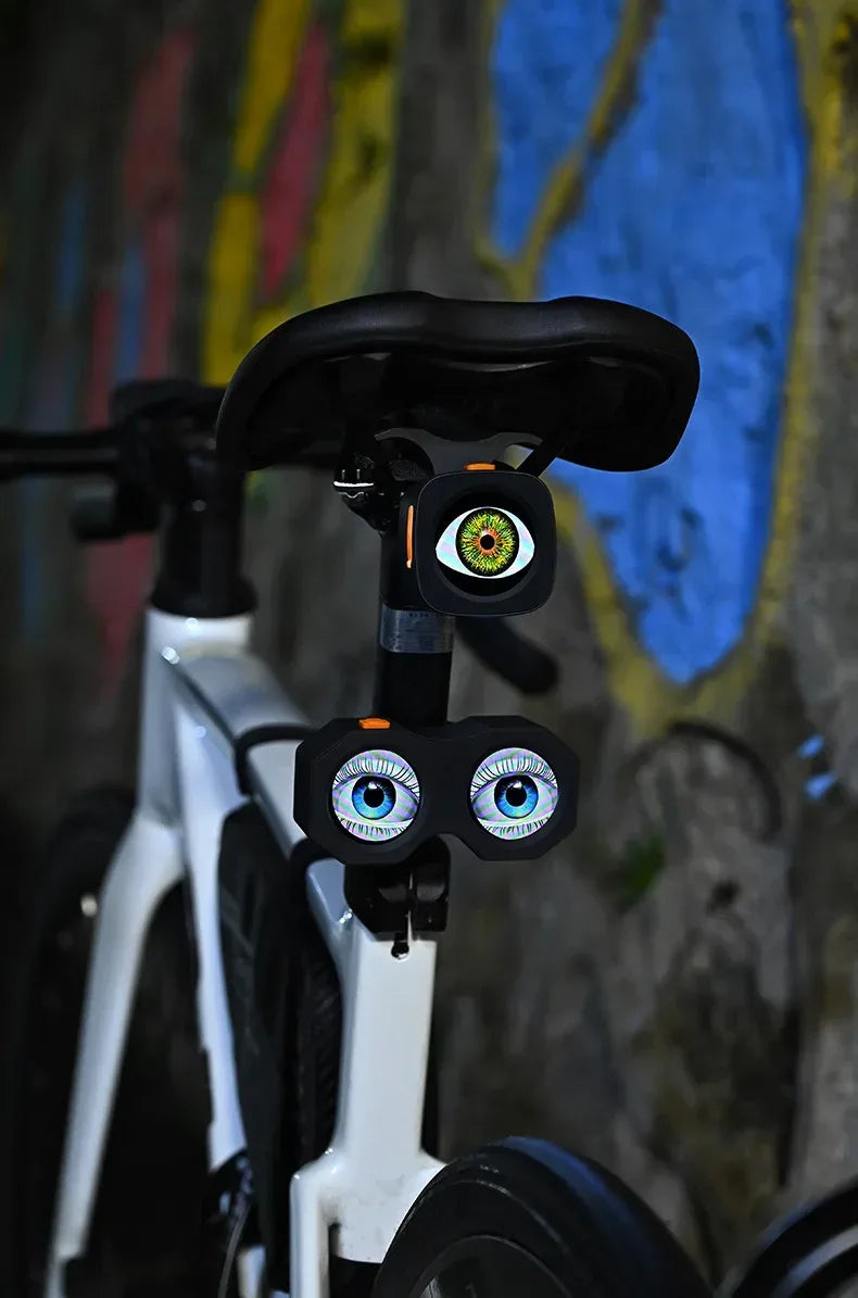 LED Motorrad Rücklicht mit Teufelsauge-Design – Dynamische Atmosphärenbeleuchtung mit App-Steuerung - FUXLShop