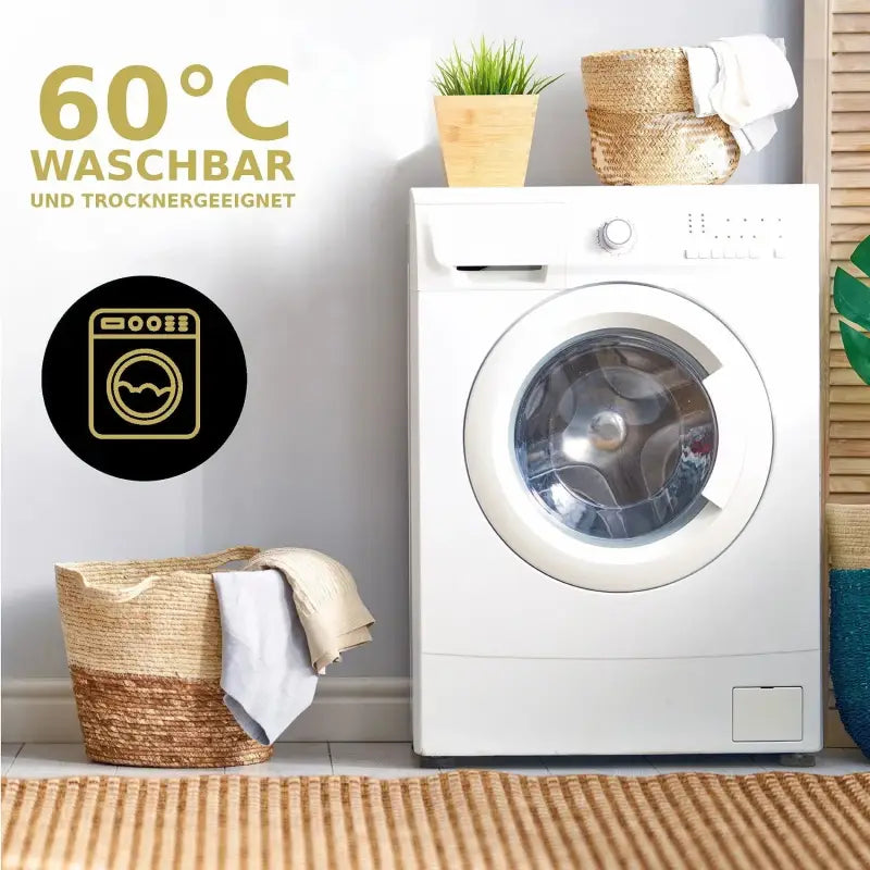 Weiße frontlader waschmaschine mit klarem glastür und bedienfeld, ideal für bettwäsche-set 135x200 4-teilig