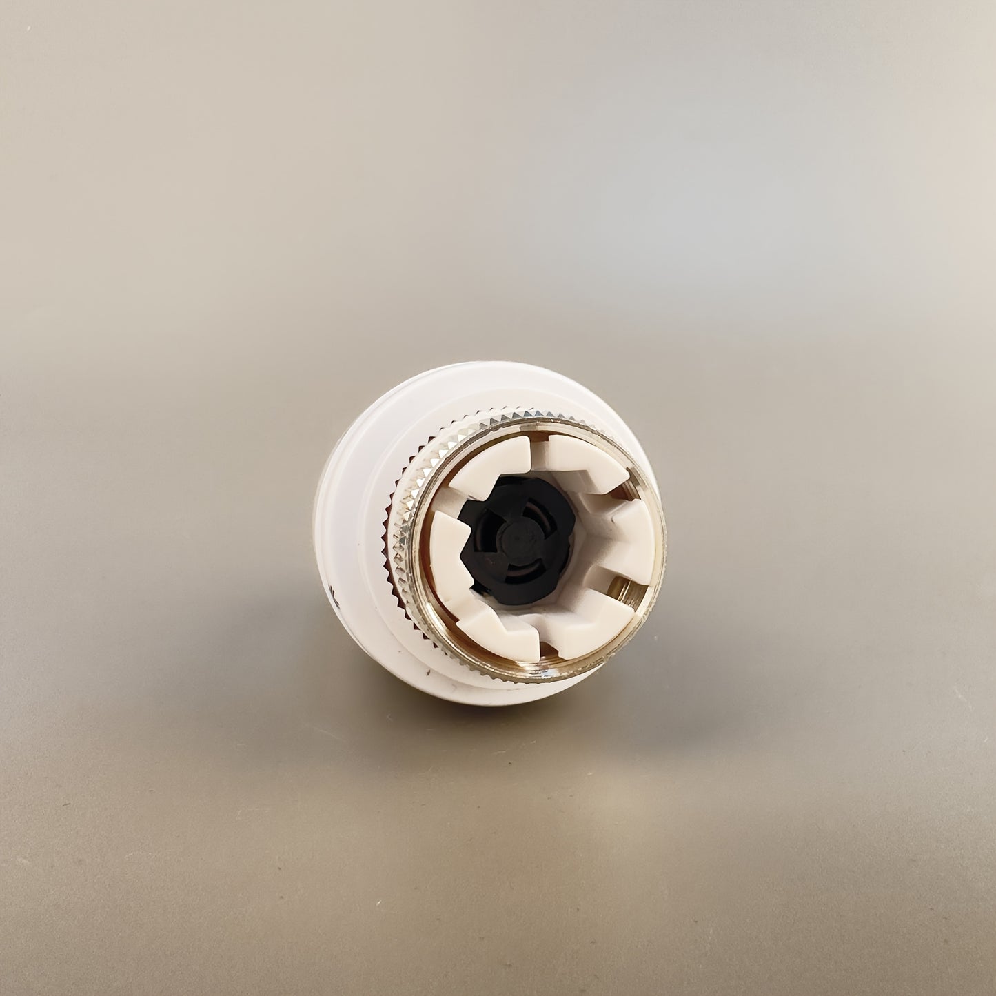 3er-Set Smart Thermostat-Ventilköpfe – M30x1,5 Gewinde, Temperaturregelung 4–120 °C, Weiß ABS + Bronze, für Heizkörper in Haus & Büro