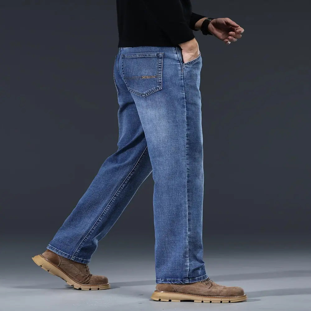 Herren Loose Fit Jeans Royal Blue – Seitenansicht Straight Leg Schnitt